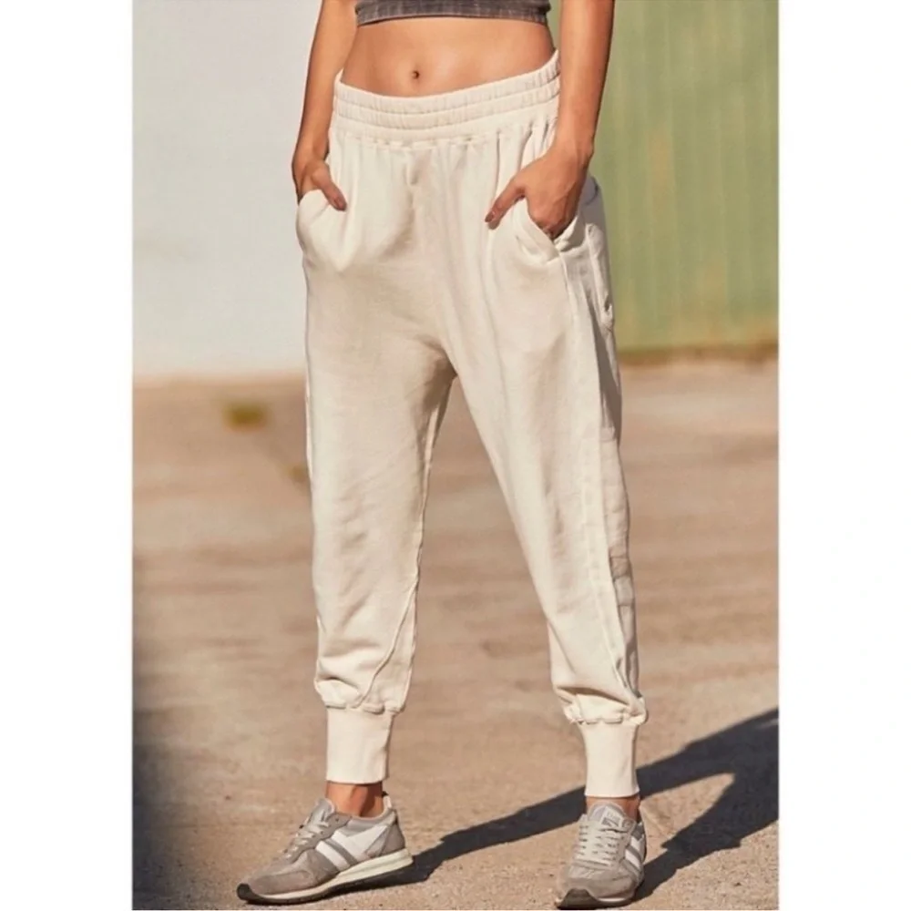 New Free People June Bug Sweatpants Joggers FP Movement Cream Small - Picture 9 of 12